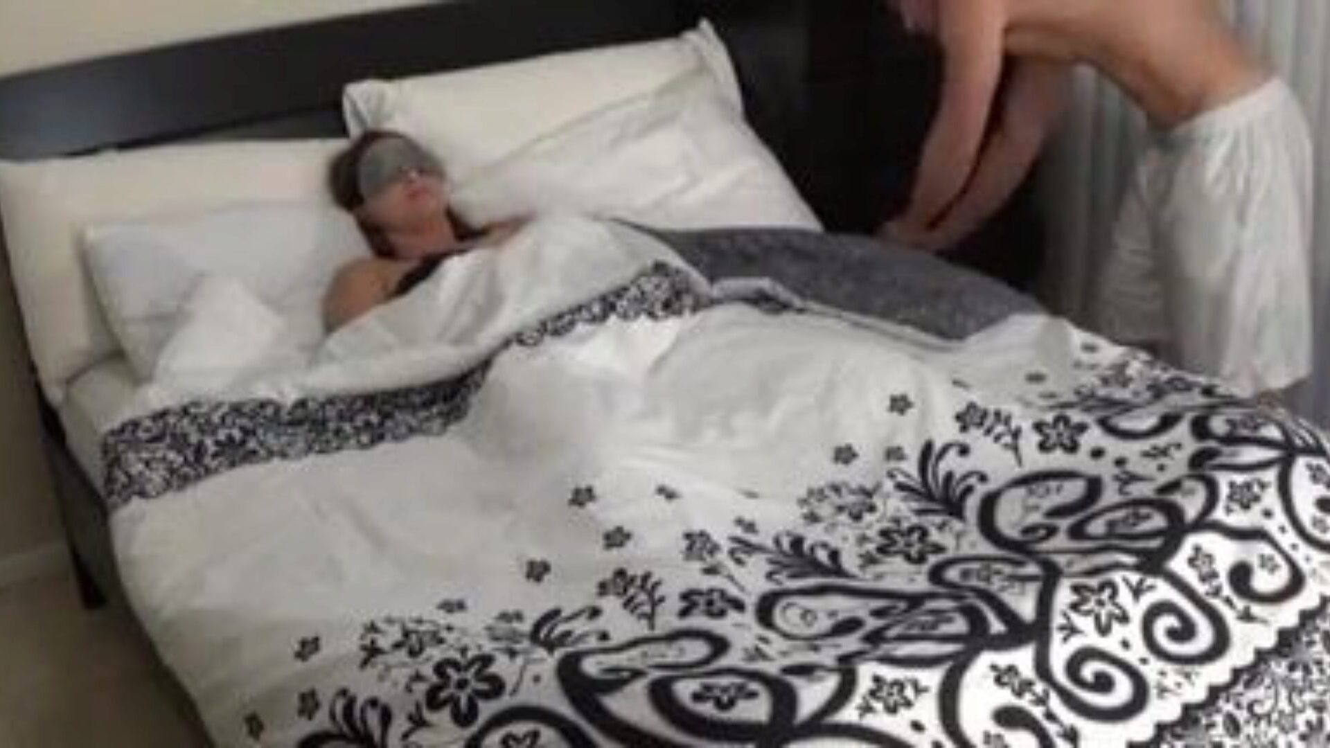 horny stepson bonks sleeping mamma and she thinks it's her spouse bbw